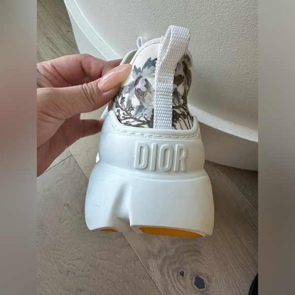 Christian Dior Floral Print Sneakers - Picture 5 of 6